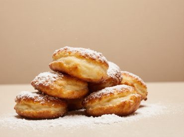 Knusprige Berliner aus dem Airfryer, perfekt für ein süßes Frühstück oder Dessert.